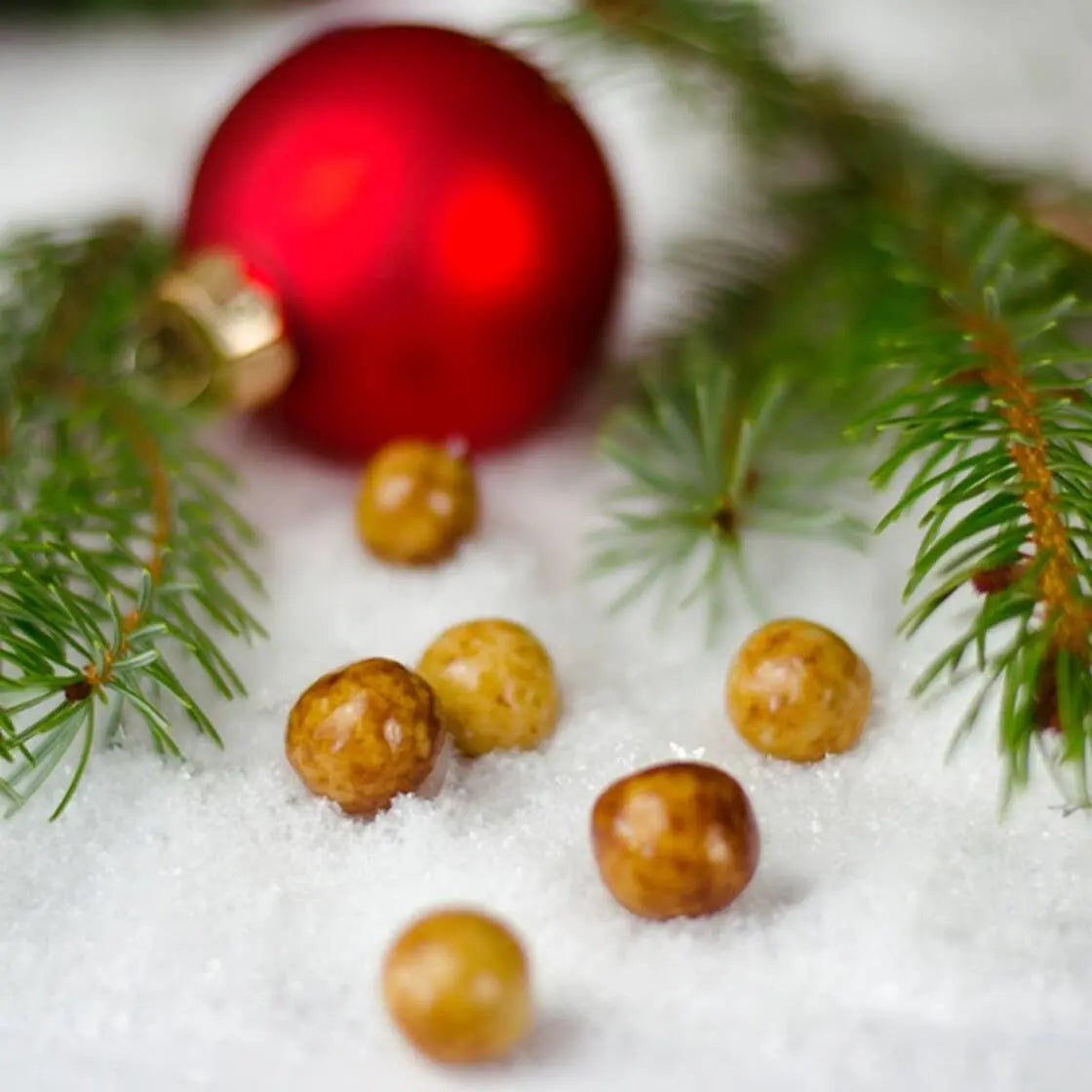 Sweet serving of speculoos crisps chocolate chip cookie balls Der Zuckerbäcker