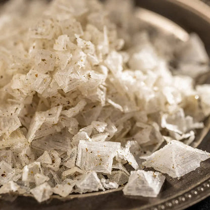 Meersalzflocken mit Knoblauch und Basilikum Salt Odyssey